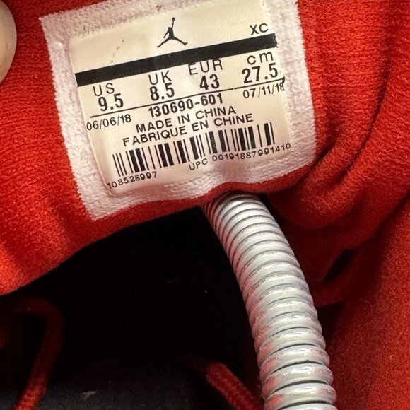 Size 9.5 - Nike Air Jordan 12‎ Retro Gym Red 130690-601 Mens Sneakers Shoes - Picture 2 of 15